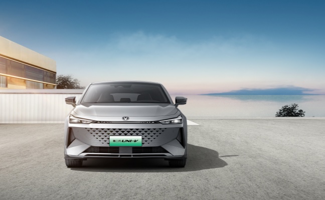 Serie UNI de Changan 
   —Donde convergen el deporte, el estilo y la inteligencia.
   